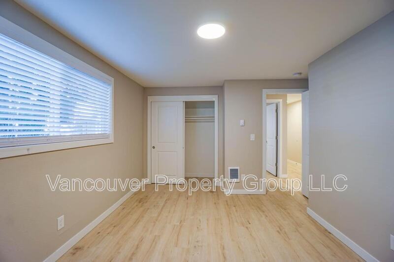 4420 Gibbons St #B - Photo 6 of 16