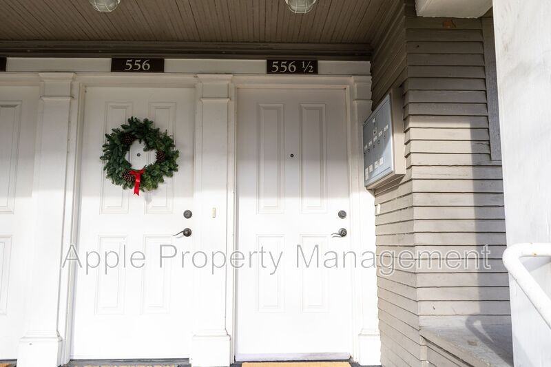 556 1/2 Prospect St - Photo 2 of 18