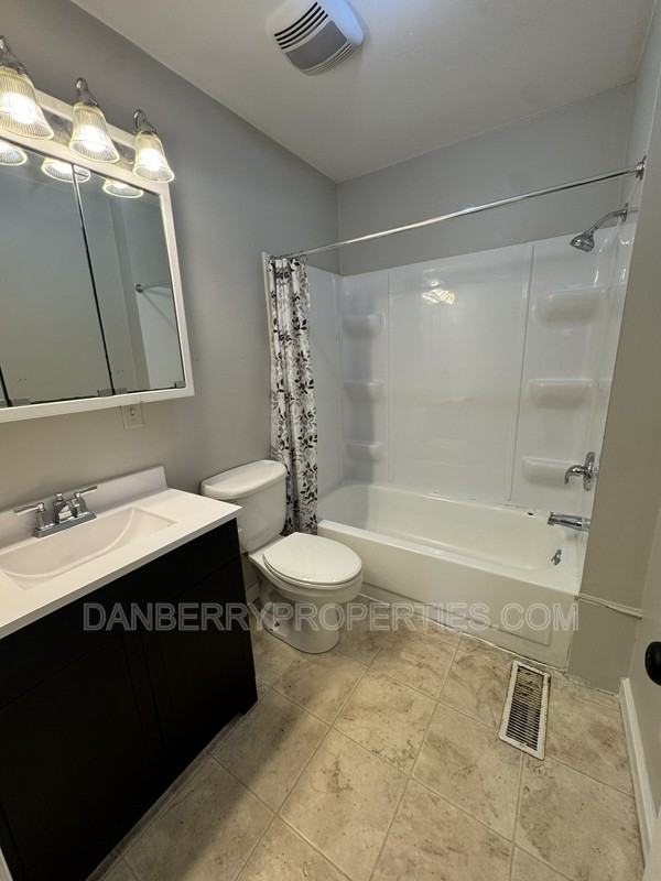 929 Tiffin Ave - Photo 7 of 18