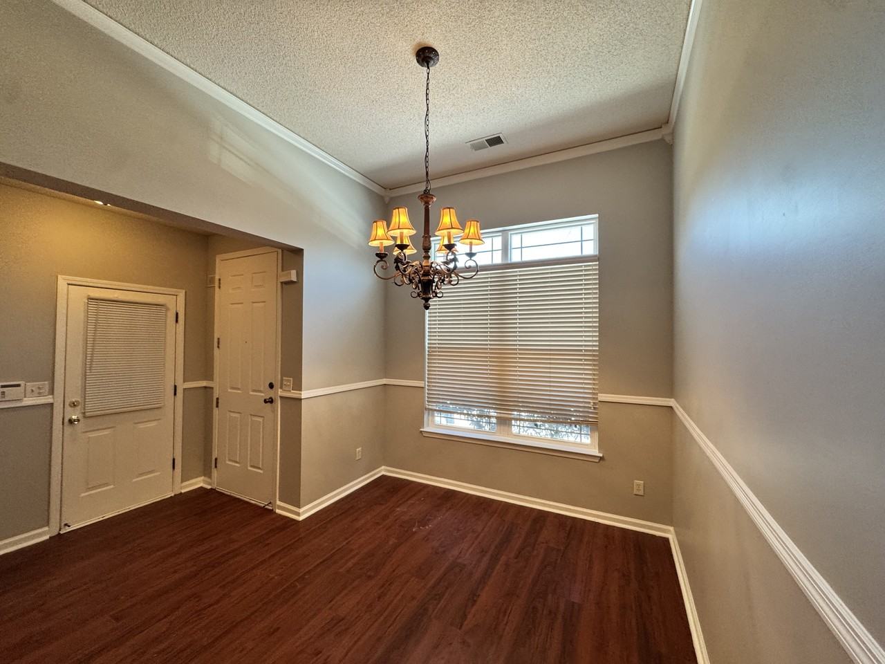 10189 Kay Oak Cv - Photo 3 of 8