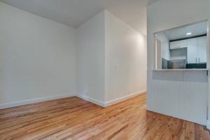 featured image of 154 E 7th St