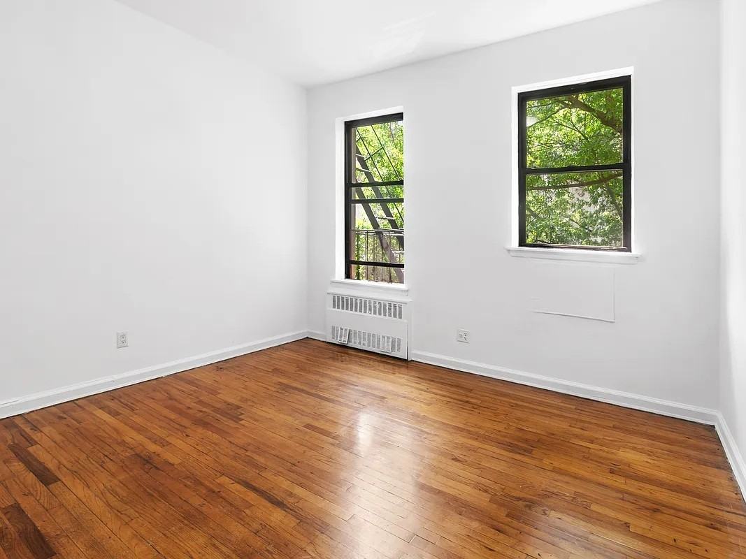 6606 70Th St - Photo 3 of 6