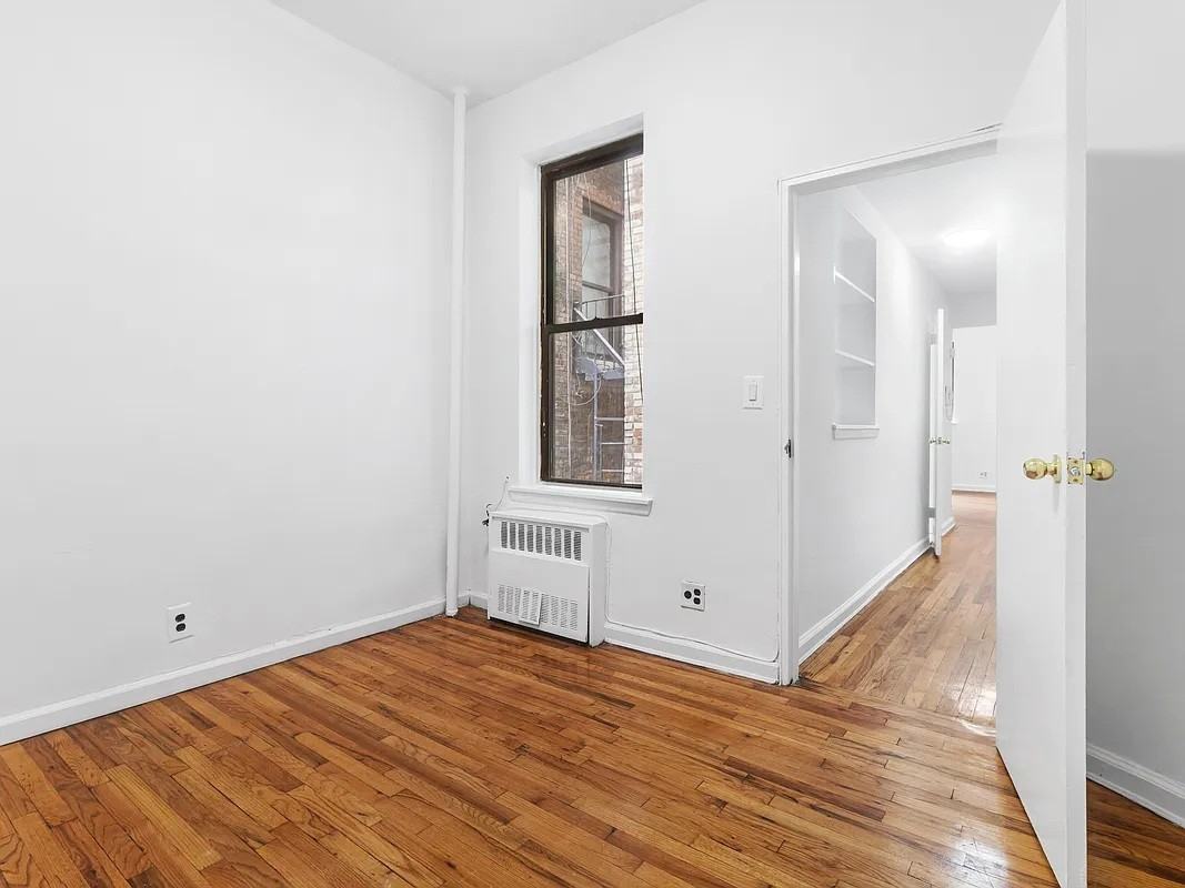 6606 70Th St - Photo 6 of 6