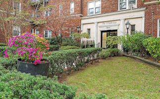 featured image of 6863 108th St #2D