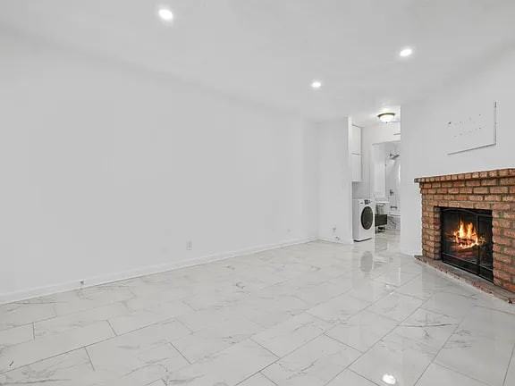 4185 Louisiana St - Photo 5 of 10