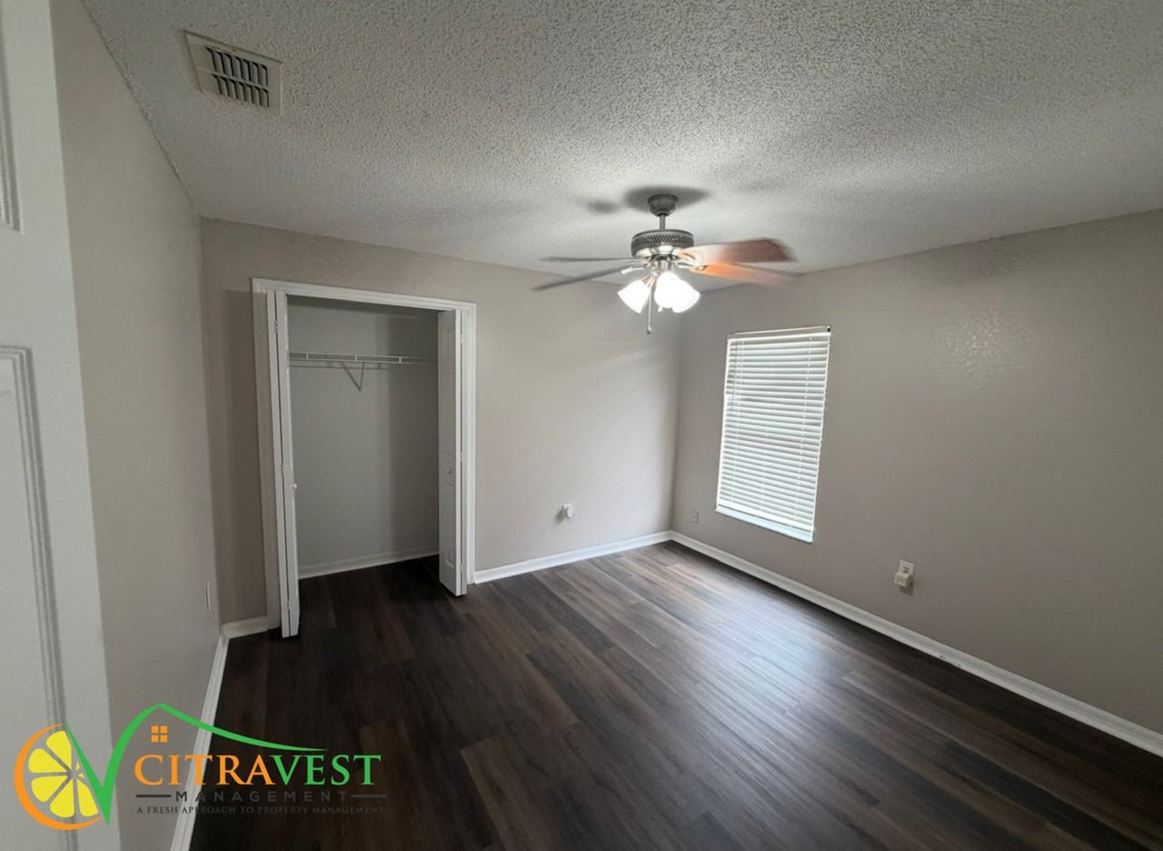 7121 Summit Dr - Photo 7 of 13