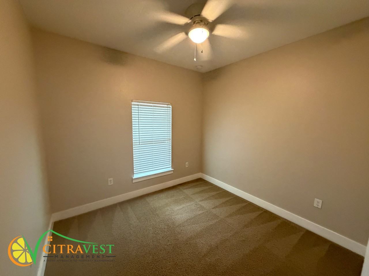 762 Gila Dr - Photo 3 of 10