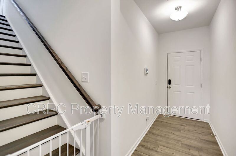 691 Snow Owl Dr - Photo 3 of 36