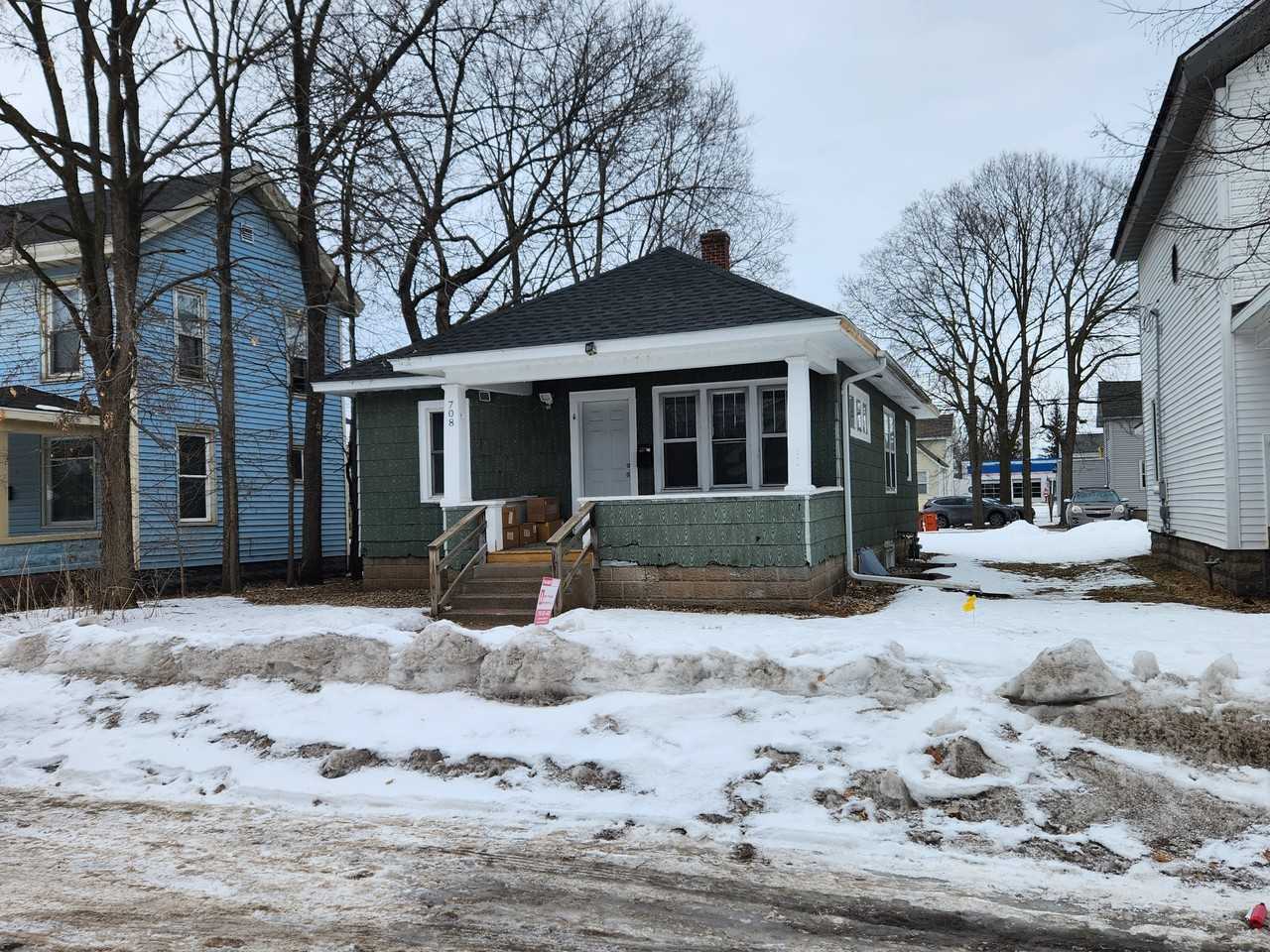 708 Menomonie St