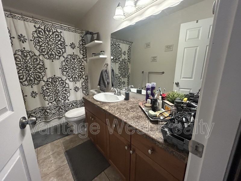 503 Sutherland Ave - Photo 5 of 7