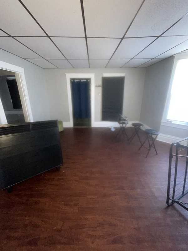 7446 Liberty Ave - Photo 5 of 11