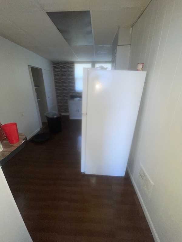 7446 Liberty Ave - Photo 7 of 11