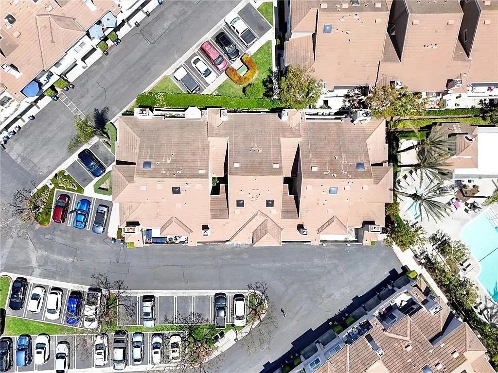 25081 Leucadia St #F - Photo 6 of 7