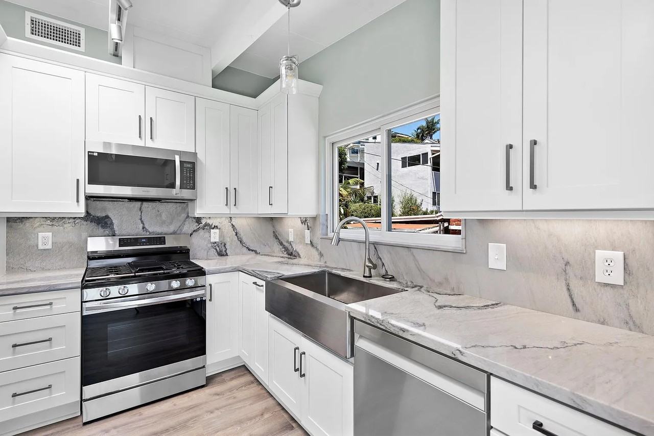 1435 Bluebird Canyon Dr - Photo 2 of 7