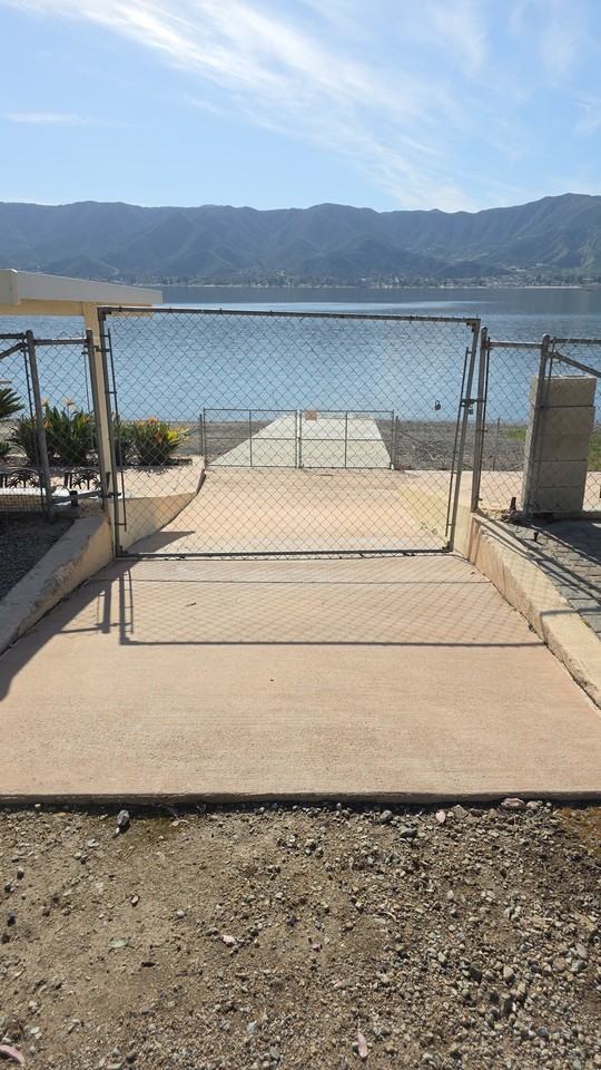 17977 Lakeshore Dr - Photo 7 of 50