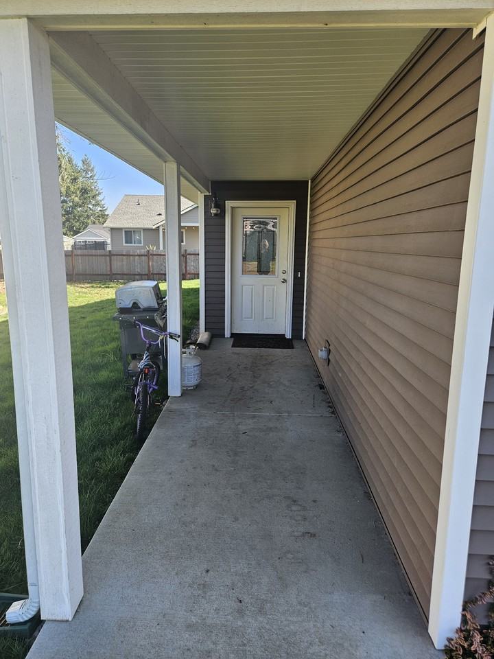 414 8th Ave Nw #A - Photo 2 of 8