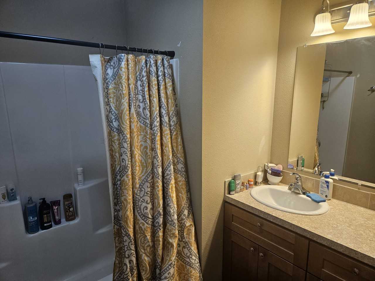 414 8th Ave Nw #A - Photo 3 of 8