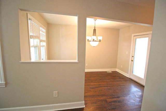 1115 W 49th St | West Plaza Tudor - Photo 3 of 50