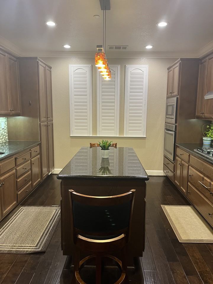 590 Selby Ln #NA - Photo 6 of 20