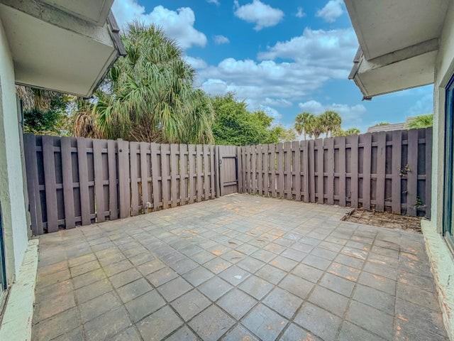 1913 North Congress Avenue - Photo 3 of 9