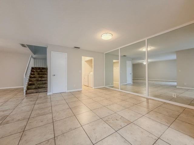 1913 North Congress Avenue - Photo 6 of 9