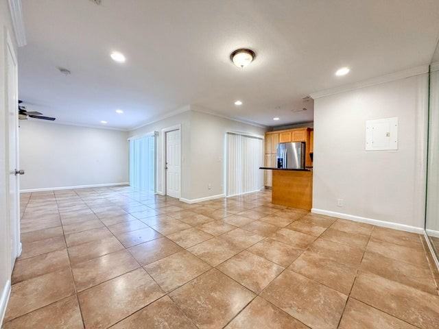 1827 North Congress Avenue - Photo 5 of 9