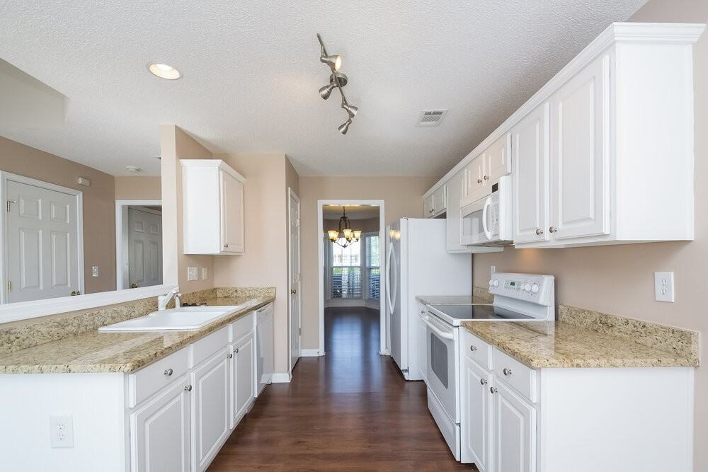 203 Cleavers Close - Photo 5 of 16