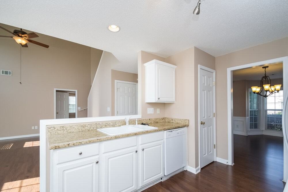 203 Cleavers Close - Photo 6 of 16