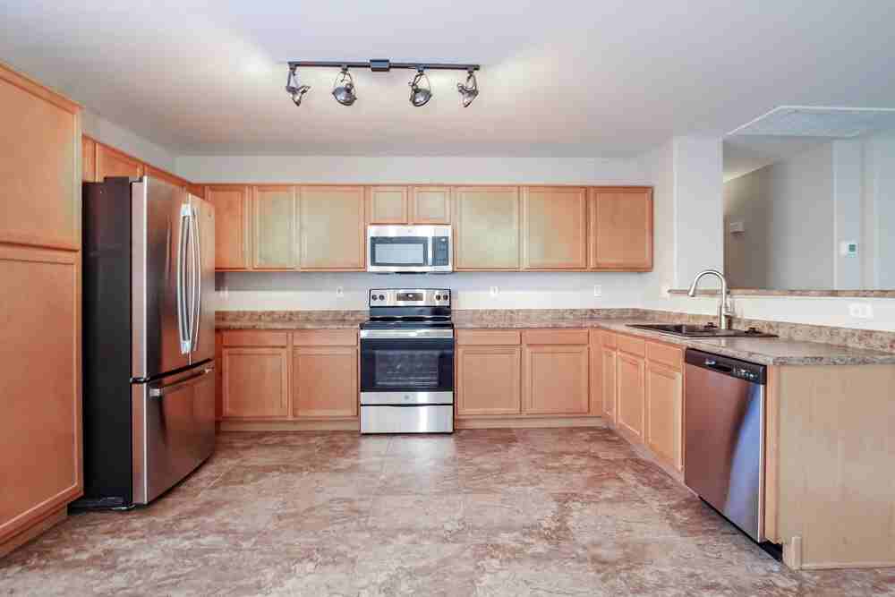 43680 W Bedford Dr - Photo 6 of 16