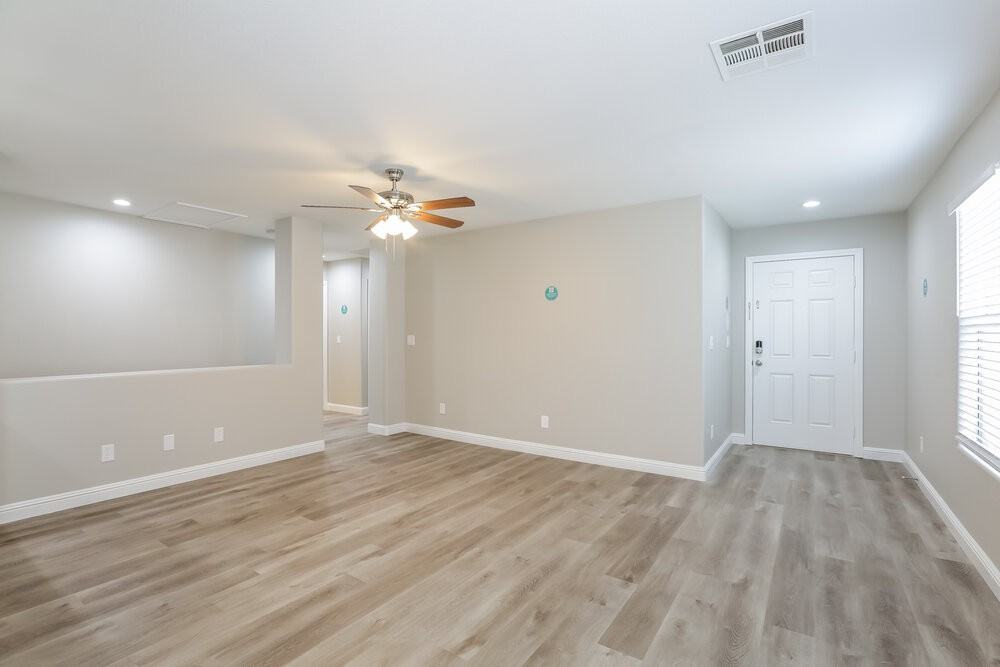 11738 Magliana St - Photo 4 of 16