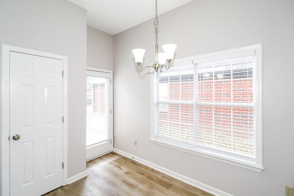 6943 Parkbrook Ln - Photo 6 of 16