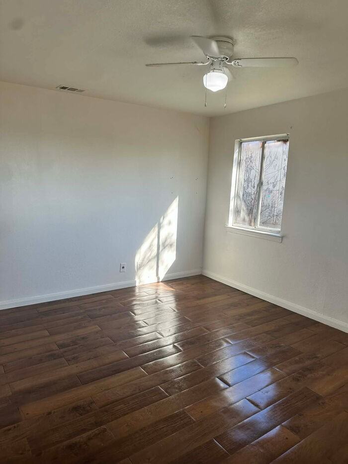 2454 Whit Dr - Photo 7 of 16