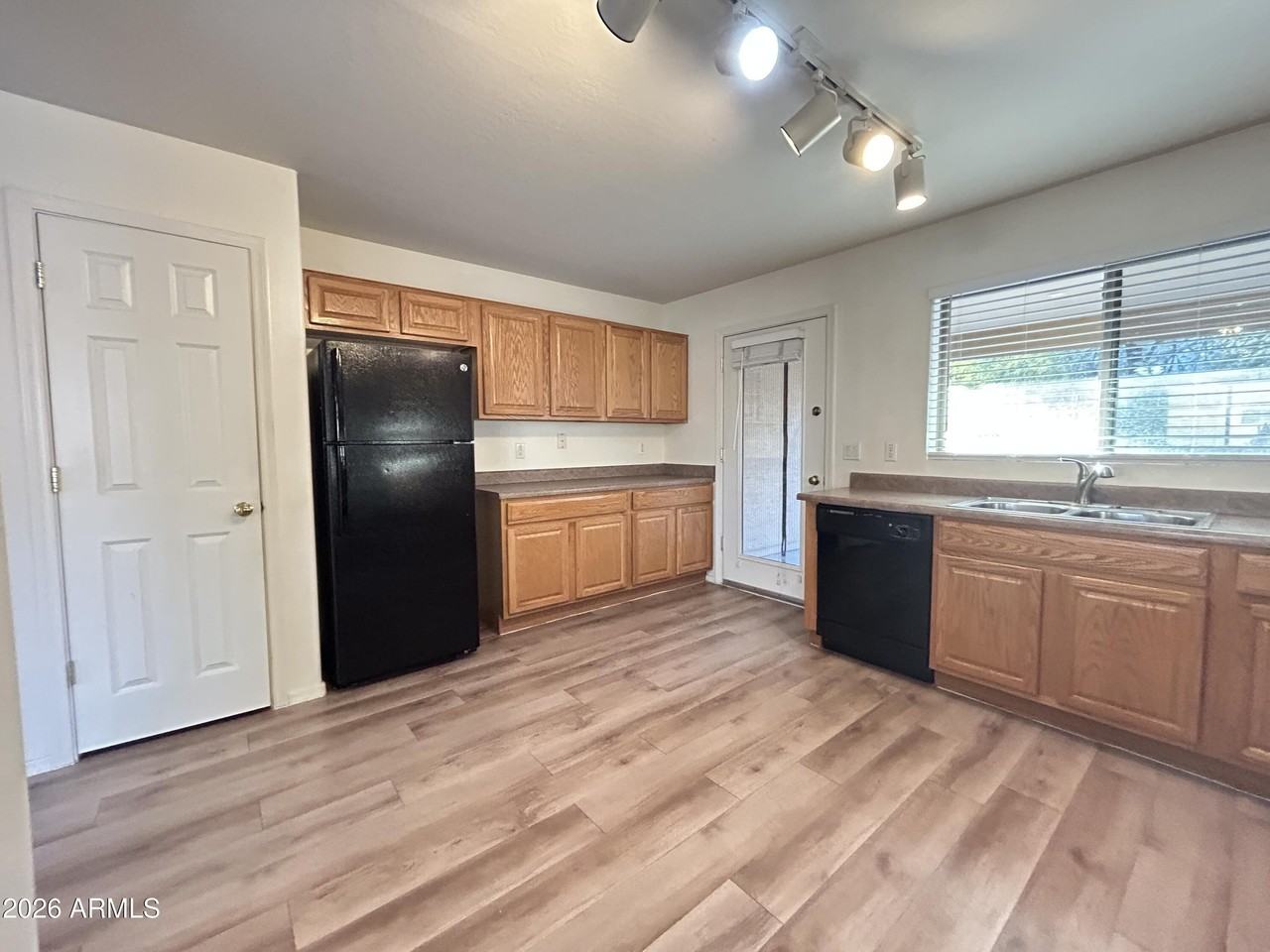 2130 S 156th Ave - Photo 6 of 20