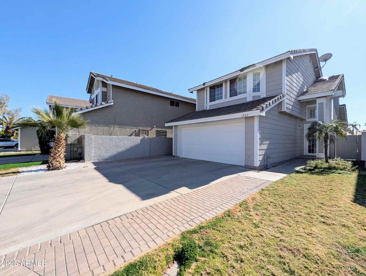 1337 W Windrift Way - Photo 3 of 50