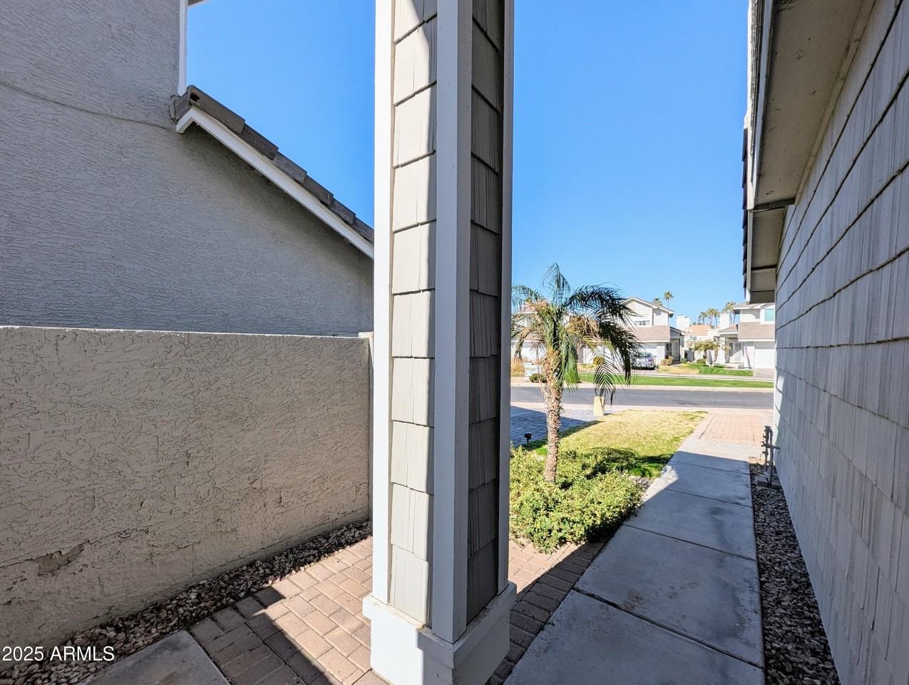 1337 W Windrift Way - Photo 6 of 50