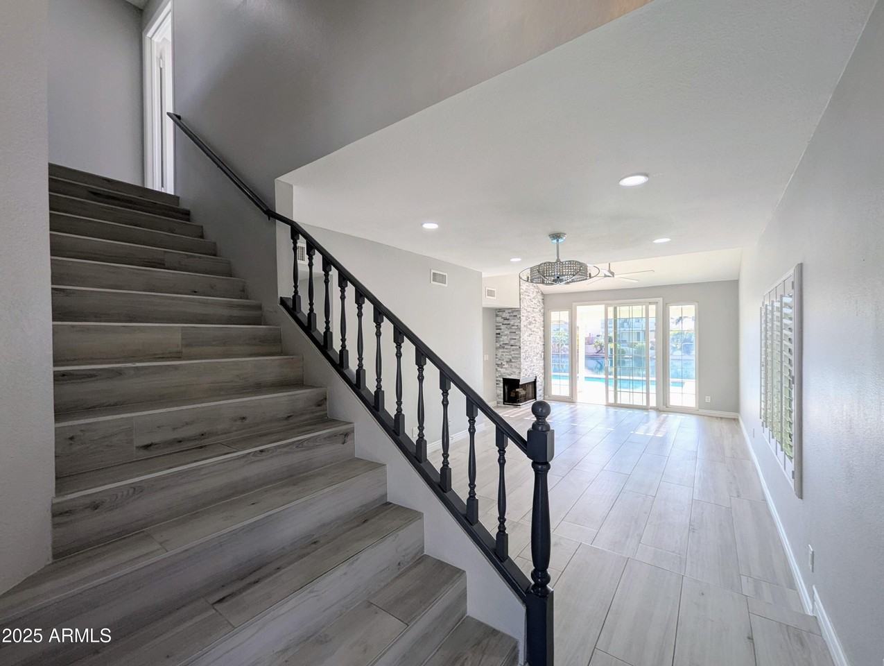 1337 W Windrift Way - Photo 7 of 50