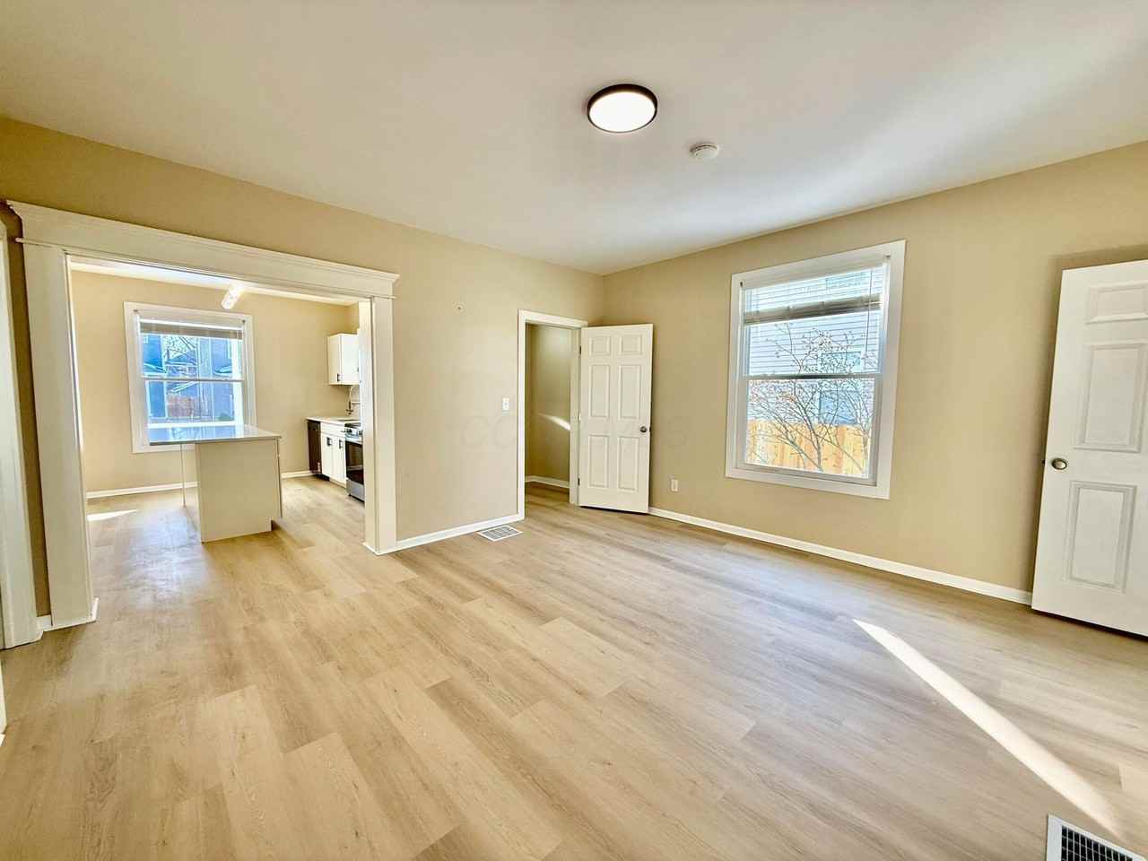 575 Gilbert St - Photo 3 of 16