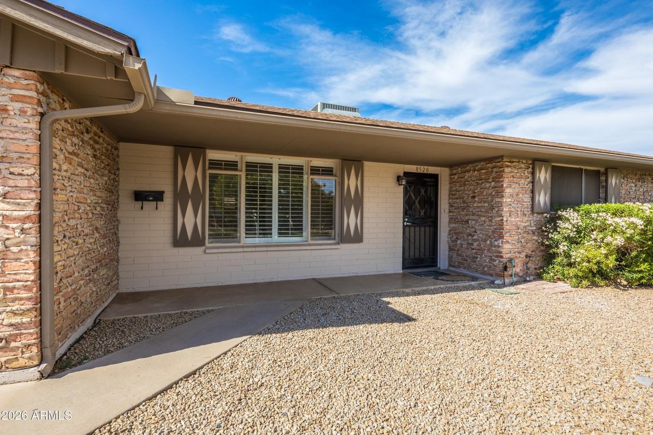 8520 E Roma Ave - Photo 3 of 38