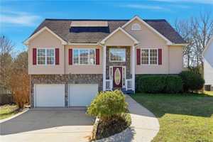 featured image of 933 Kendall Park Dr