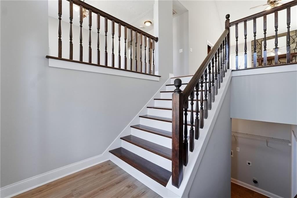 933 Kendall Park Dr - Photo 3 of 31