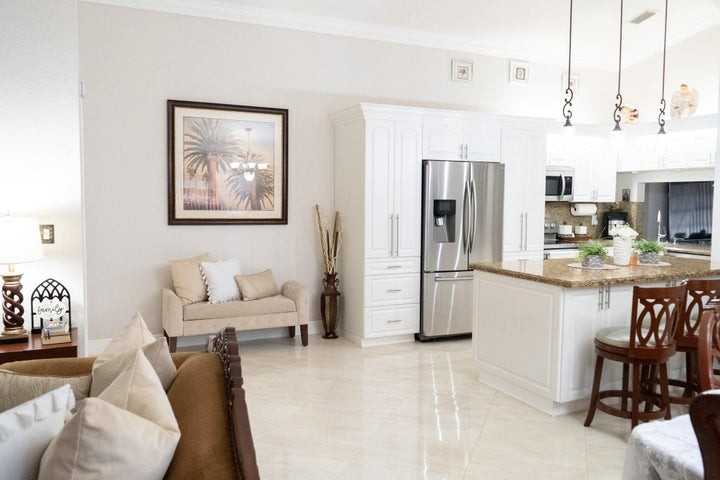 5360 Kim Court - Photo 5 of 8