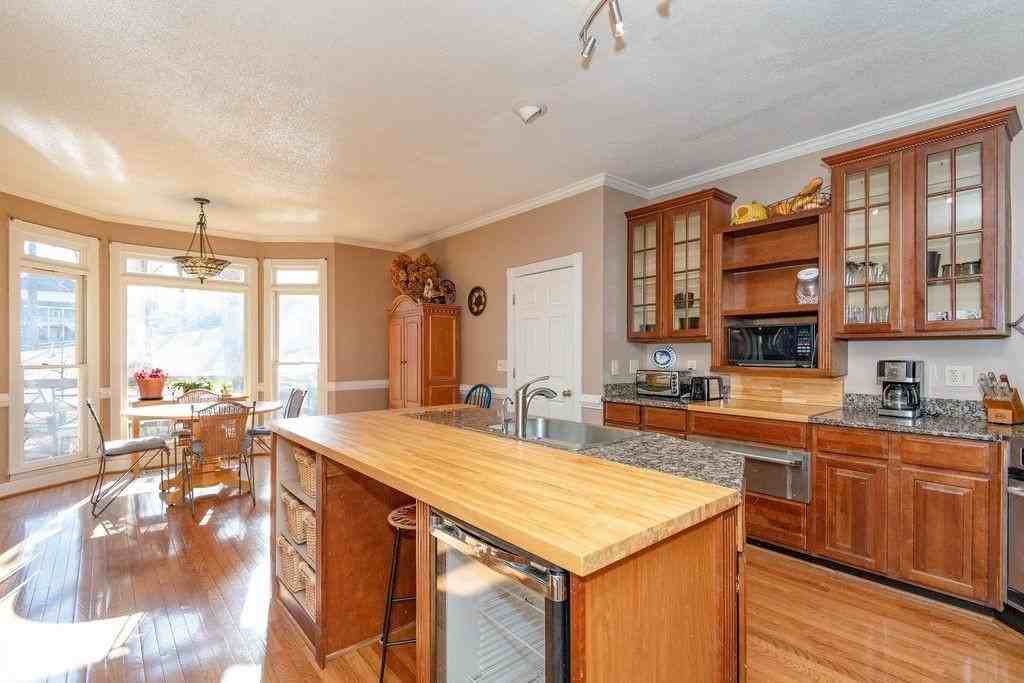 10315 Crescent Ridge Dr - Photo 7 of 25