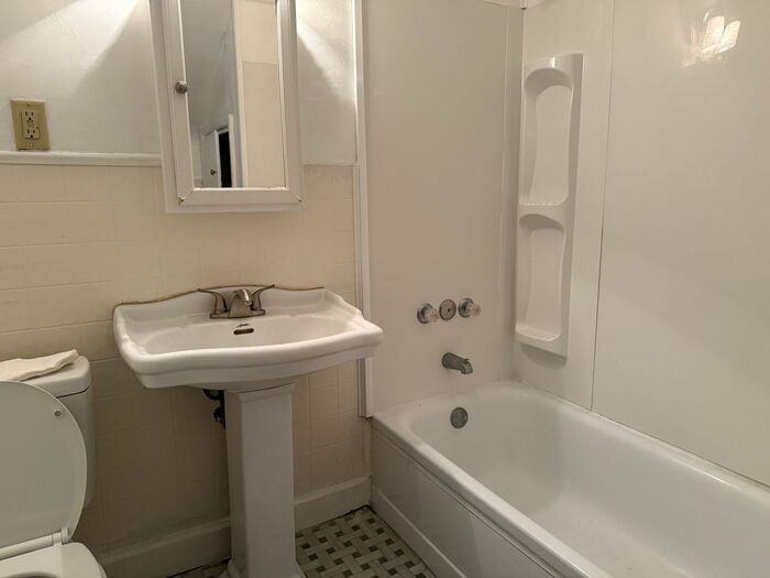 1017 S 25th St - Photo 5 of 6