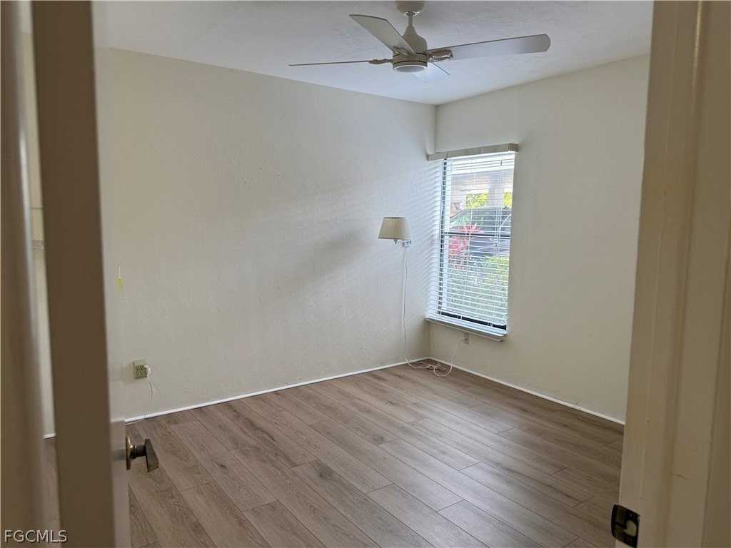 5870 Trailwinds Dr Apt 612 #612 - Photo 7 of 12