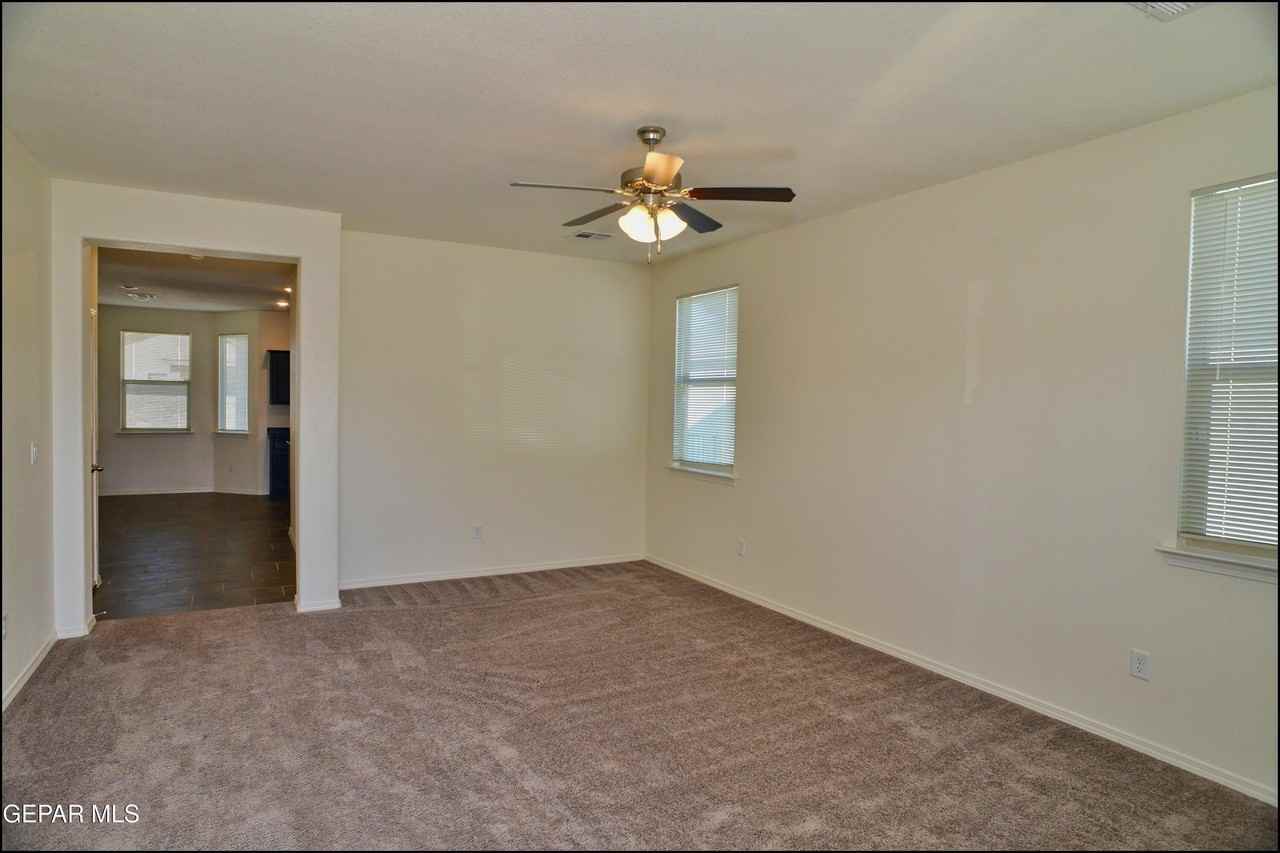 523 Sunset Valley Ave - Photo 6 of 50