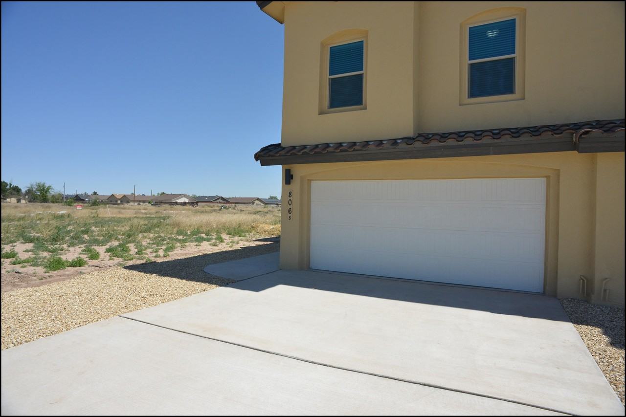 806 Ts Daniel Cadena Dr Unit B #B - Photo 4 of 46