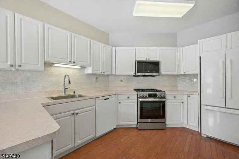 601 Timberbrooke Dr - Photo 7 of 20