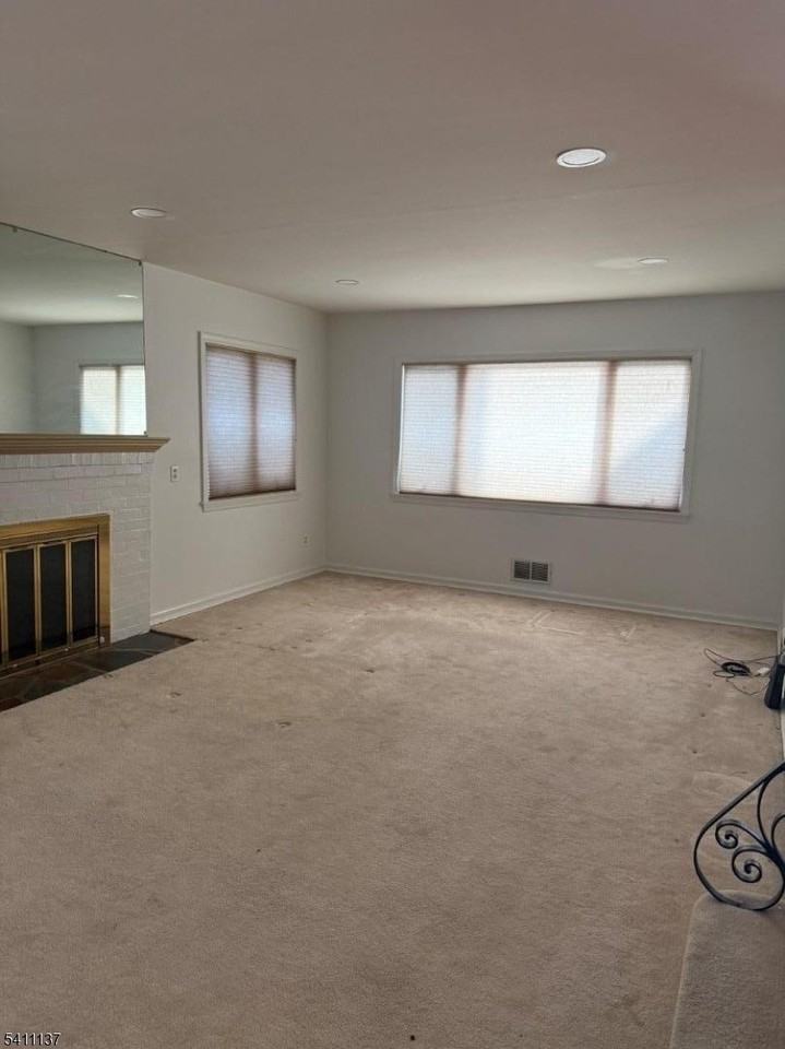 79 Friar Ln - Photo 6 of 21