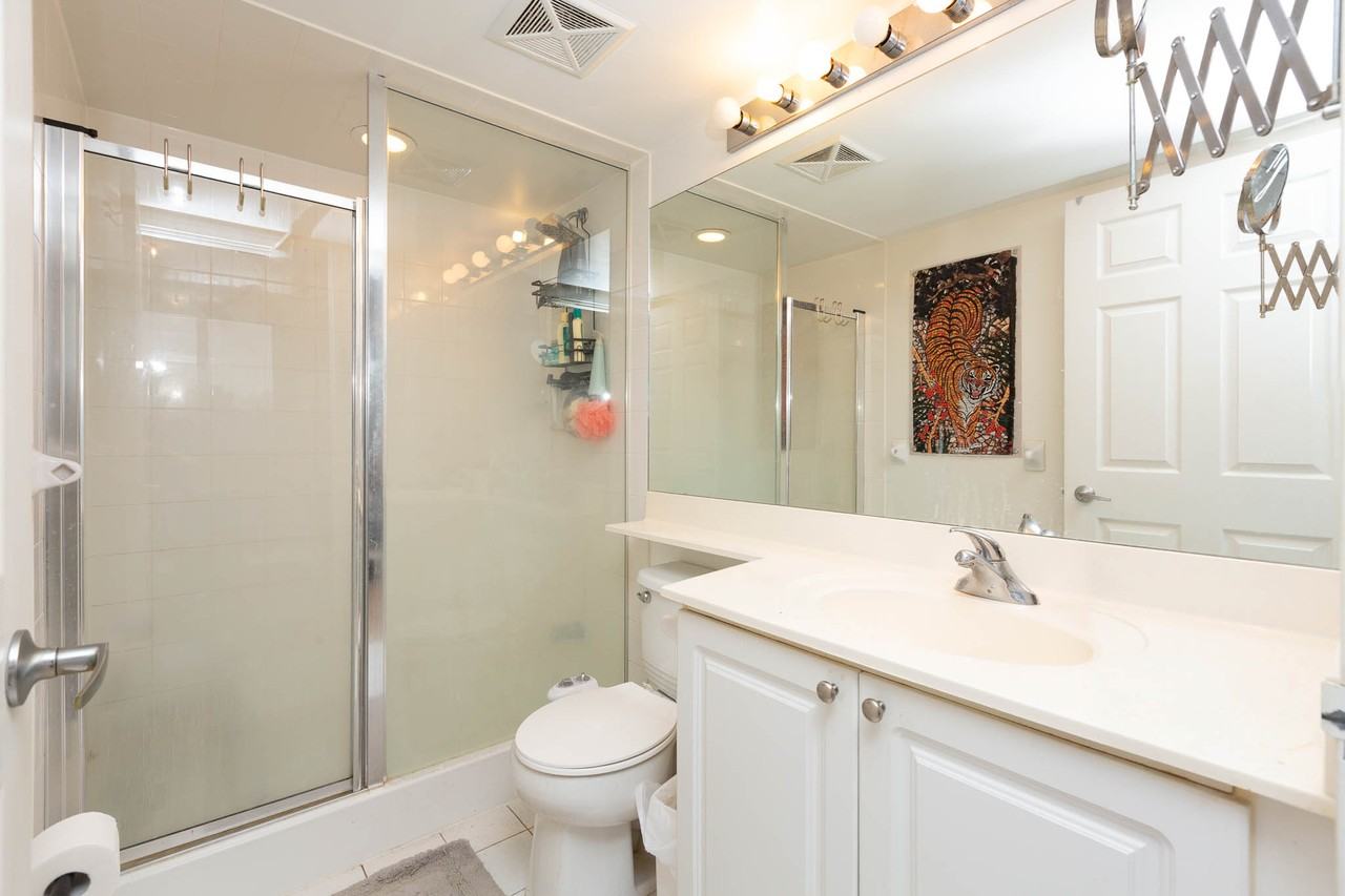 1369 Bloor Street West #513 - Photo 7 of 13