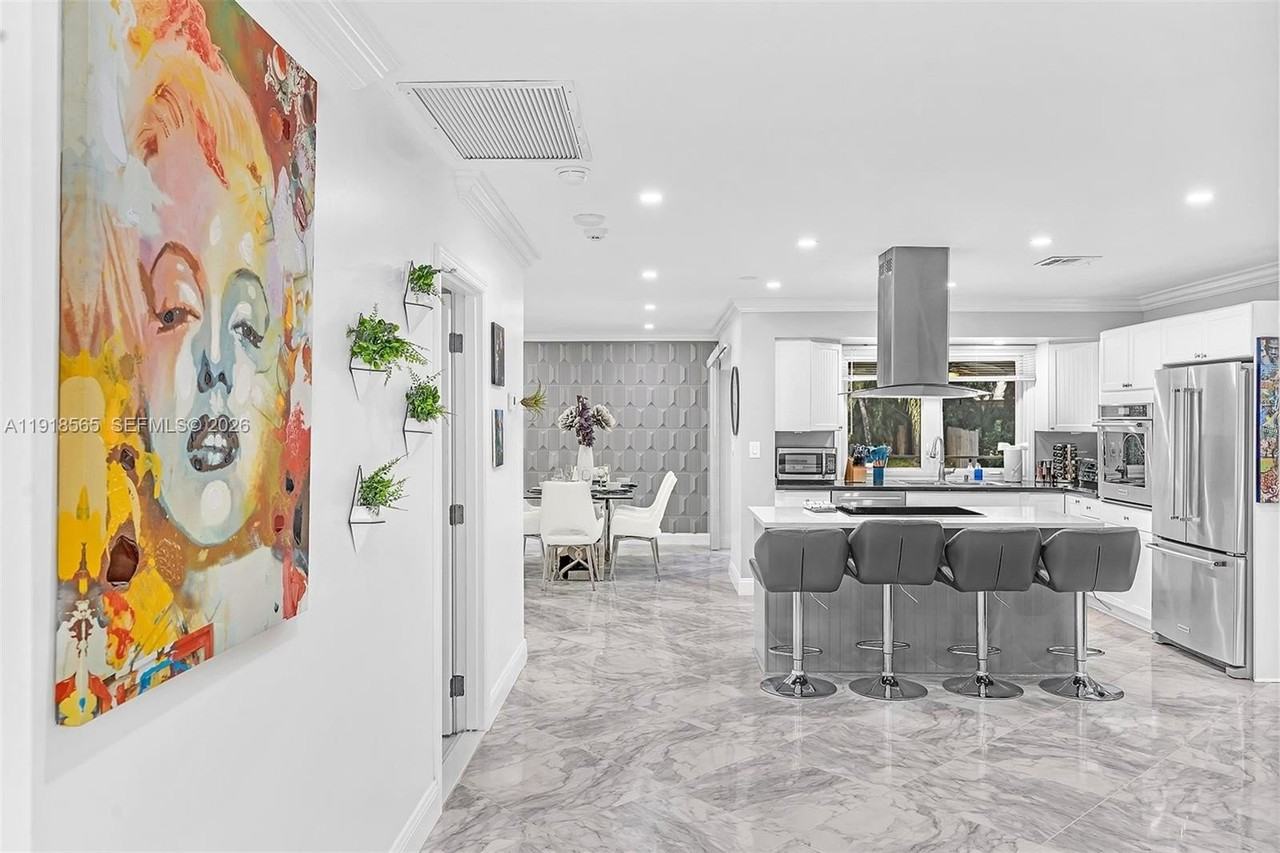 2191 Sw 27th Ln - Photo 2 of 50